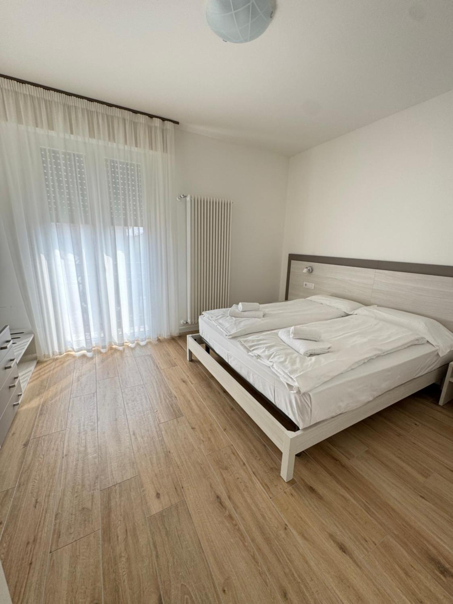Berengario Suites Torri Del Benaco Exterior foto